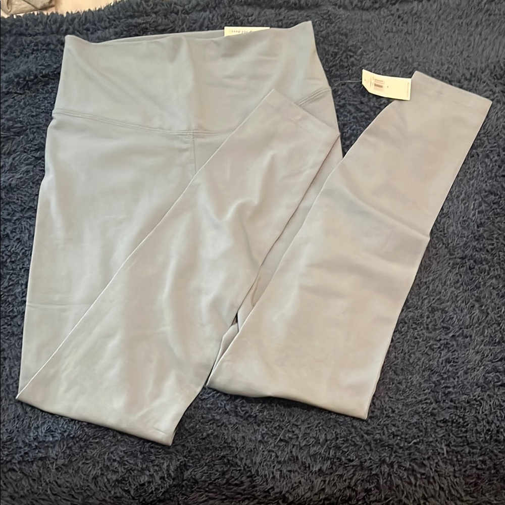 Old Navy Active PowerChill Leggings in Gray